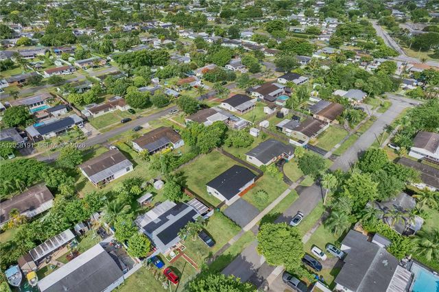 9520 Lisa Rd, Cutler Bay, FL 33157