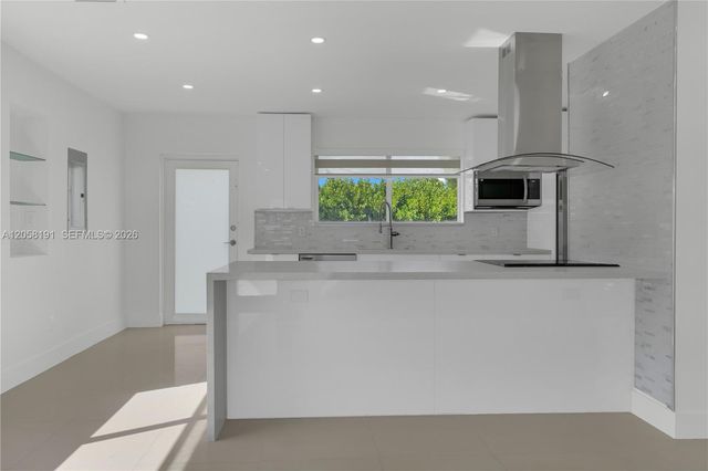 9520 Lisa Rd, Cutler Bay, FL 33157