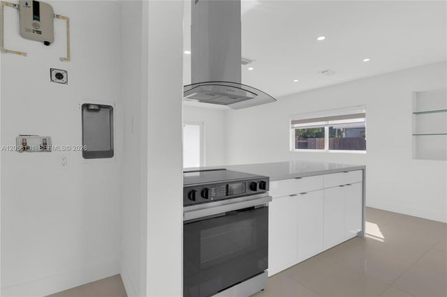 9520 Lisa Rd, Cutler Bay, FL 33157