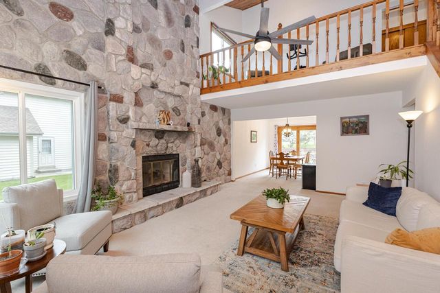 1404 40th COURT, Kenosha, WI 53144