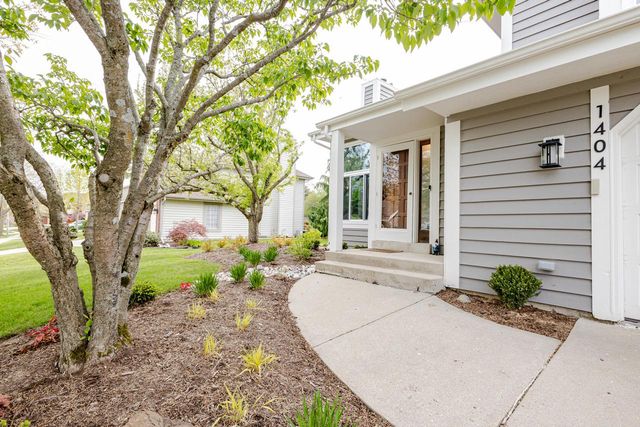 1404 40th COURT, Kenosha, WI 53144