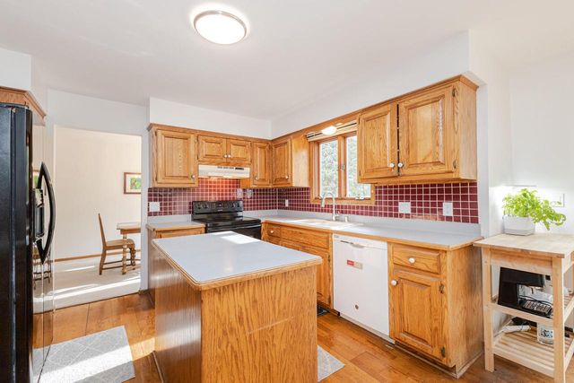 1404 40th COURT, Kenosha, WI 53144
