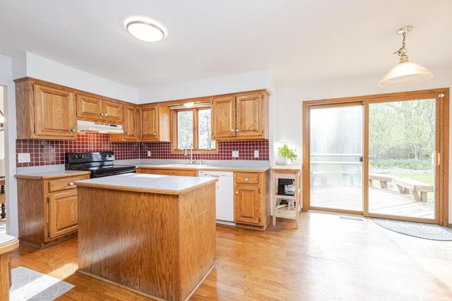 1404 40th COURT, Kenosha, WI 53144