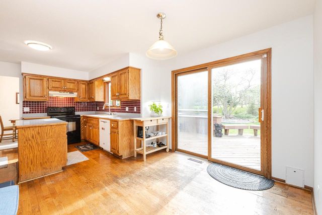1404 40th COURT, Kenosha, WI 53144