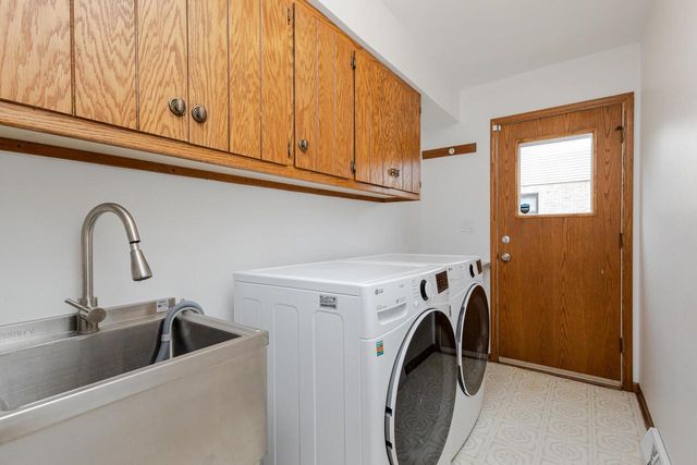 1404 40th COURT, Kenosha, WI 53144