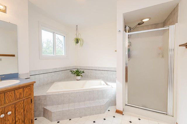 1404 40th COURT, Kenosha, WI 53144
