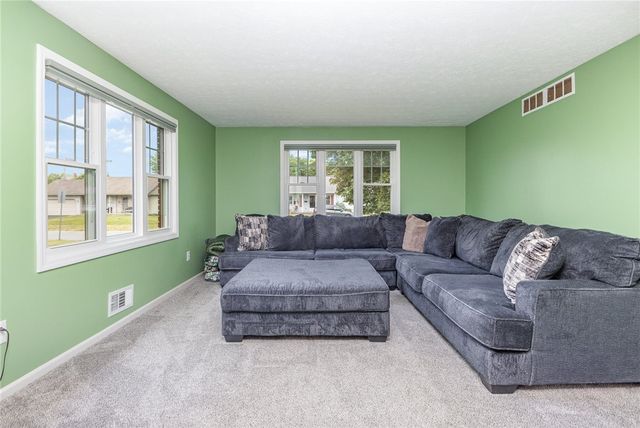15 Kearney Drive, Irondequoit, NY 14617