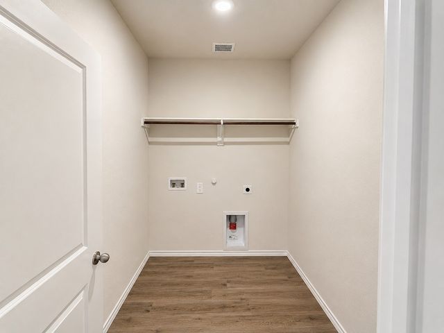 881 Newport Drive, Ferris, TX 75125