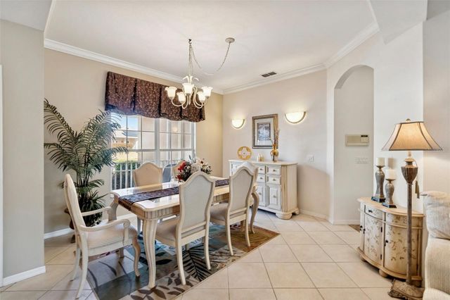 189 LARGO DR, Poinciana, FL 34759