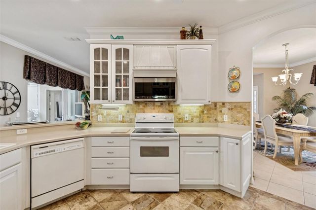 189 LARGO DR, Poinciana, FL 34759