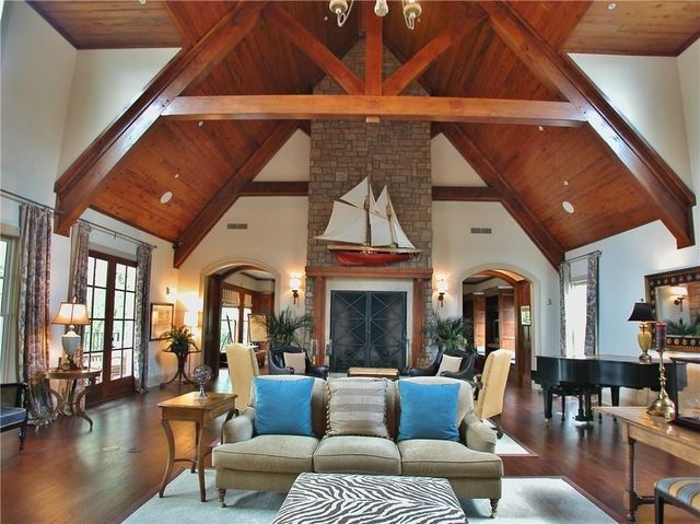 6598 Grand Marina Circle, Gainesville, GA 30506
