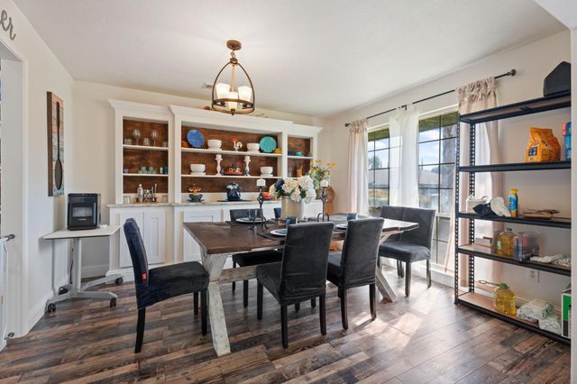 2778 W Robinwood Lane, Fresno, CA 93711