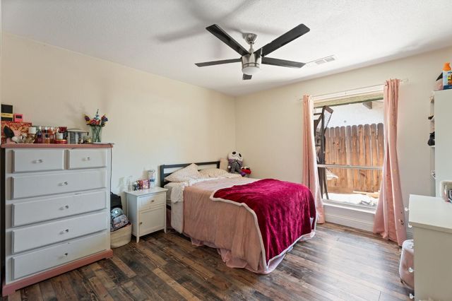 2778 W Robinwood Lane, Fresno, CA 93711