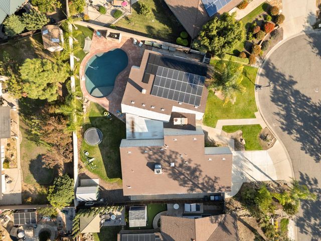 2778 W Robinwood Lane, Fresno, CA 93711