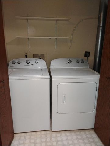 1027 Pond View Court, Vadnais Heights, MN 55127