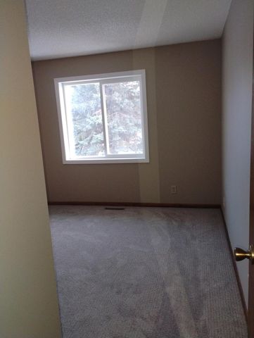 1027 Pond View Court, Vadnais Heights, MN 55127