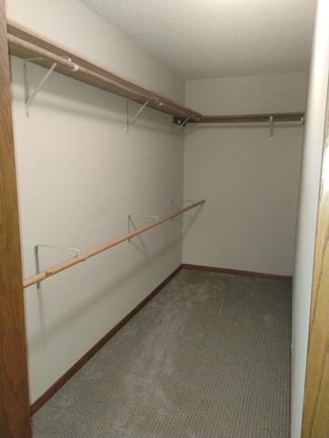 1027 Pond View Court, Vadnais Heights, MN 55127