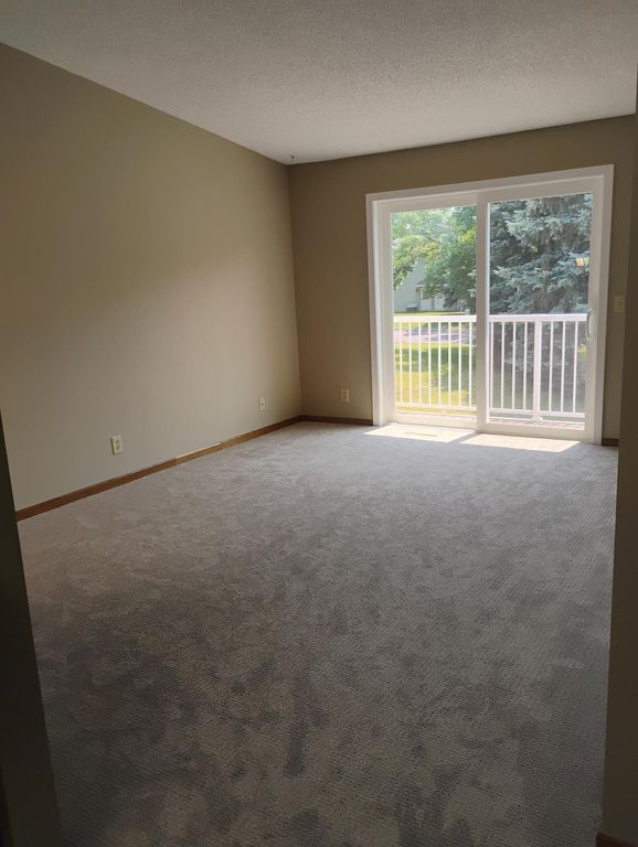 1027 Pond View Court, Vadnais Heights, MN 55127 — photo 3