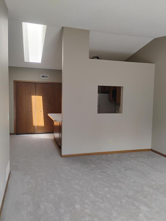 1027 Pond View Court, Vadnais Heights, MN 55127 — photo 4