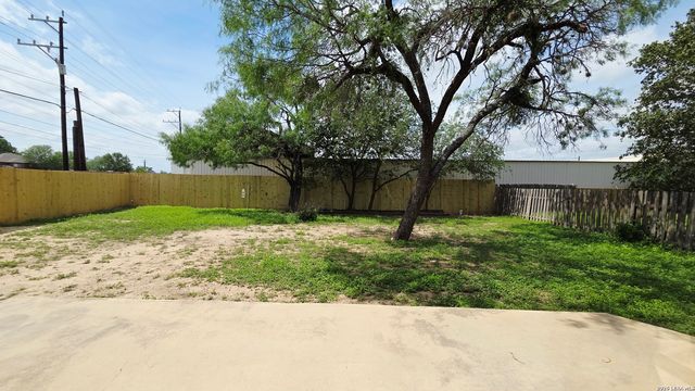 402 Empresario, San Antonio, TX 78253