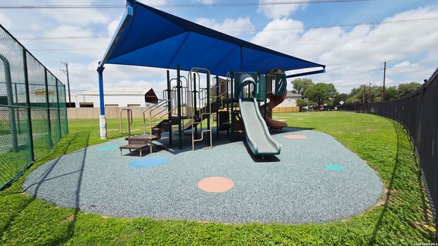 402 Empresario, San Antonio, TX 78253