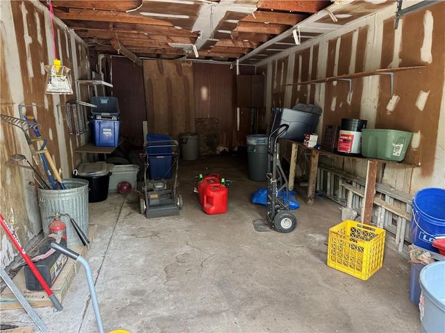 8612 E 92nd Terrace, Kansas City, MO 64138