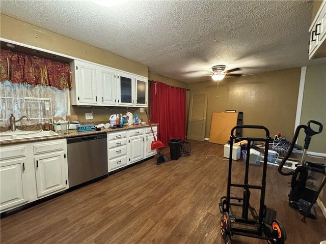 8612 E 92nd Terrace, Kansas City, MO 64138