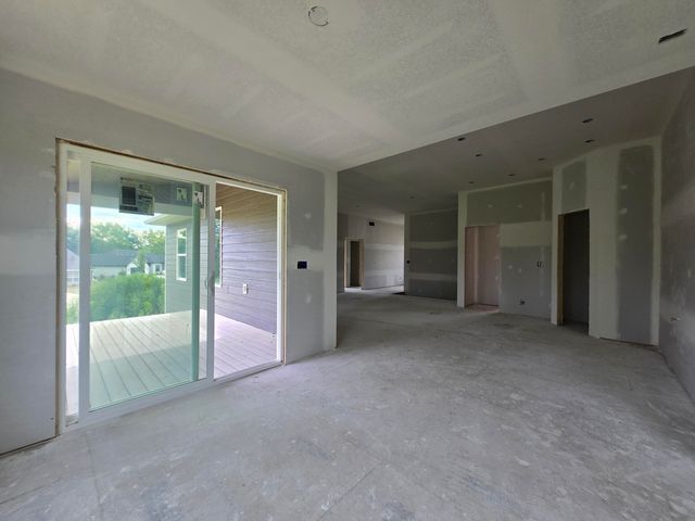 6015 W SWATHER CT, Columbia, MO 65203