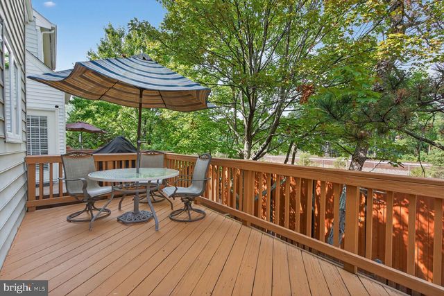 3841 WATKINS MILL DR, Alexandria, VA 22304