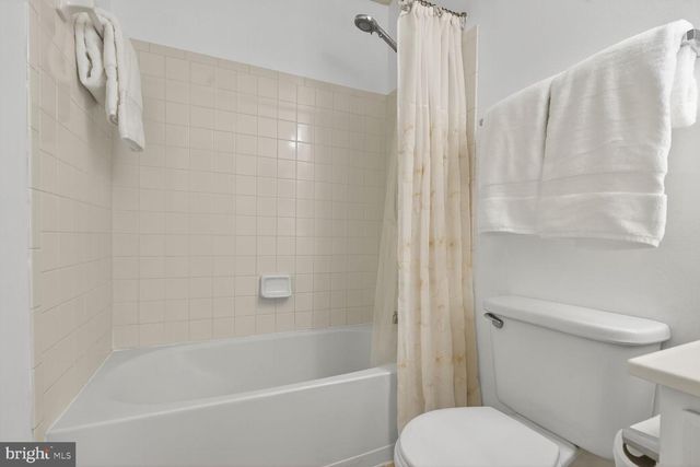 3841 WATKINS MILL DR, Alexandria, VA 22304