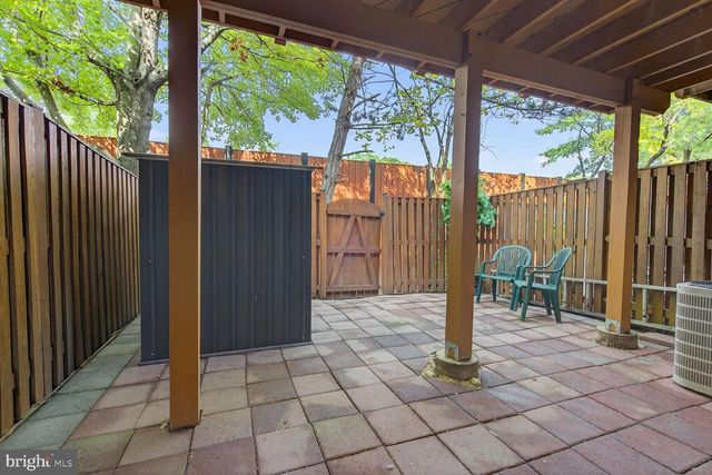 3841 WATKINS MILL DR, Alexandria, VA 22304