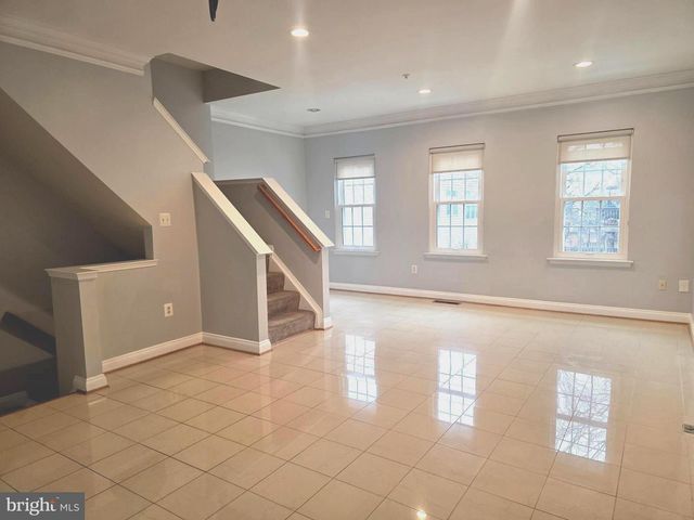 3841 WATKINS MILL DR, Alexandria, VA 22304