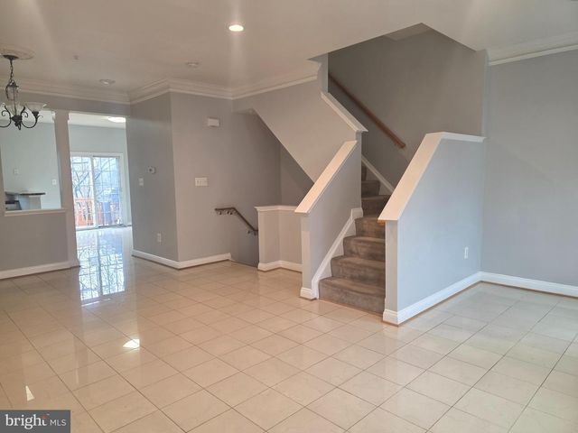 3841 WATKINS MILL DR, Alexandria, VA 22304