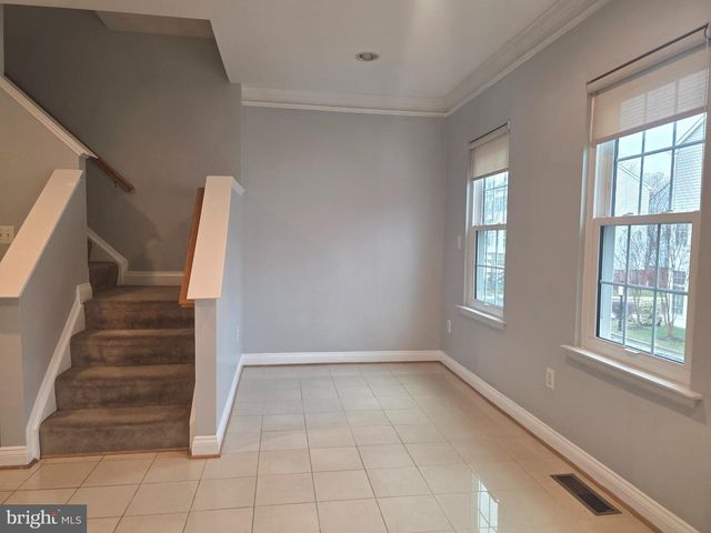 3841 WATKINS MILL DR, Alexandria, VA 22304