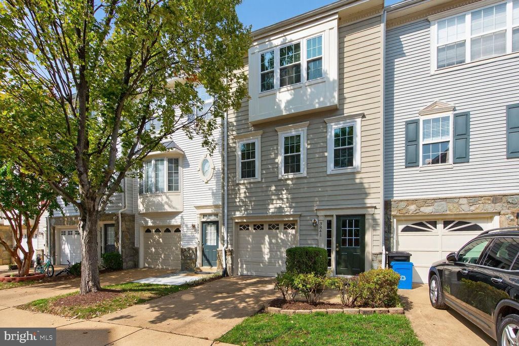 3841 WATKINS MILL DR, Alexandria, VA 22304