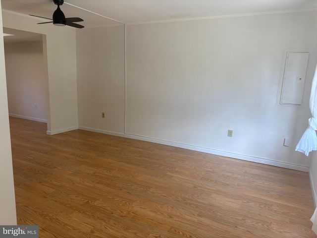 320 WOODLAND VIEW CT, Harrisburg, PA 17110