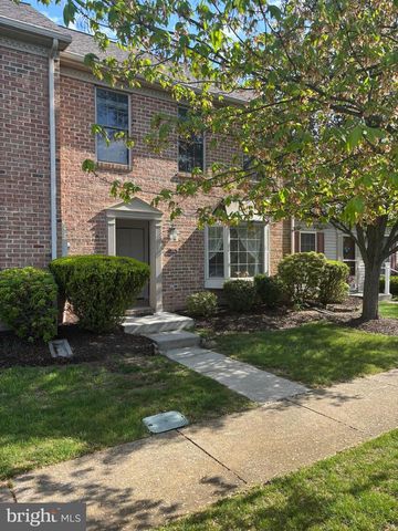 320 WOODLAND VIEW CT, Harrisburg, PA 17110