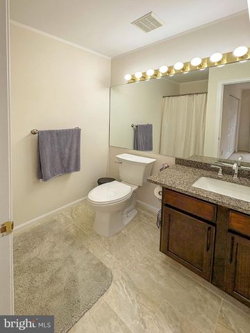 320 WOODLAND VIEW CT, Harrisburg, PA 17110
