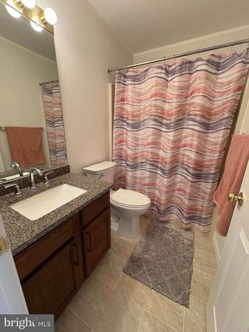 320 WOODLAND VIEW CT, Harrisburg, PA 17110