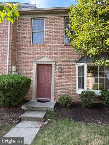 320 WOODLAND VIEW CT, Harrisburg, PA 17110