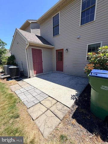 320 WOODLAND VIEW CT, Harrisburg, PA 17110