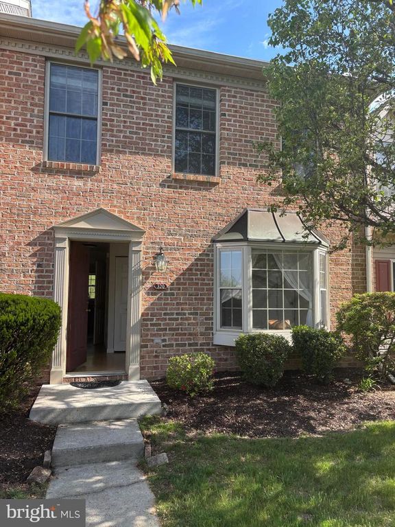 320 WOODLAND VIEW CT, Harrisburg, PA 17110