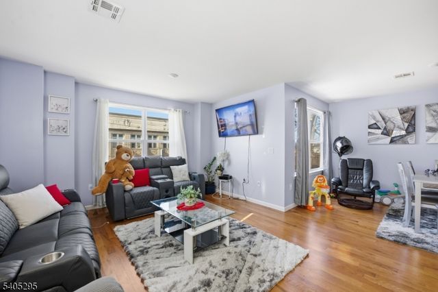 301 N 13Th St, Newark City, NJ 07107