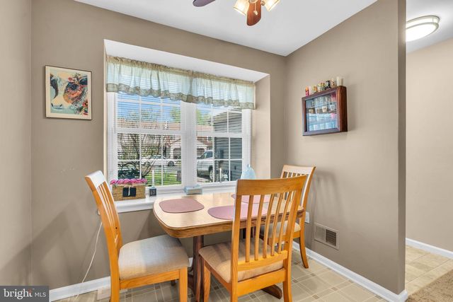 7 RIVER BANK DR, Roebling, NJ 08554