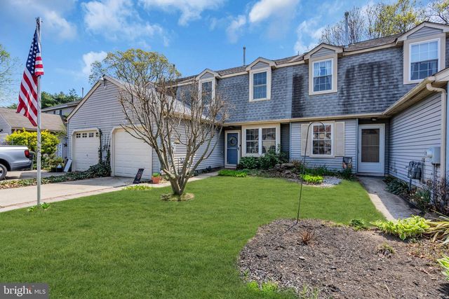 7 RIVER BANK DR, Roebling, NJ 08554