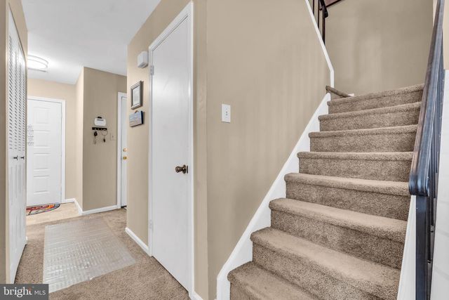 7 RIVER BANK DR, Roebling, NJ 08554