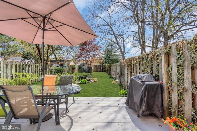 7 RIVER BANK DR, Roebling, NJ 08554