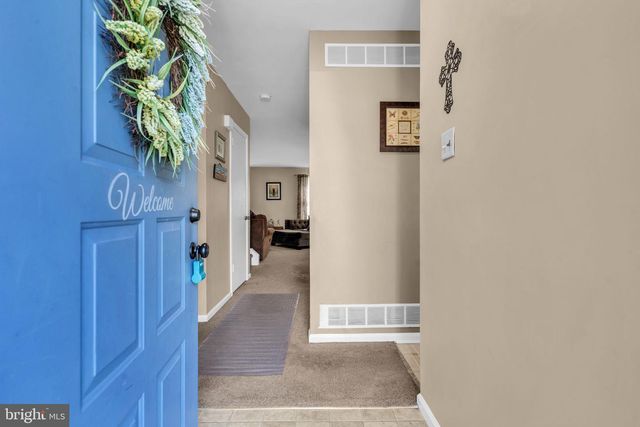 7 RIVER BANK DR, Roebling, NJ 08554