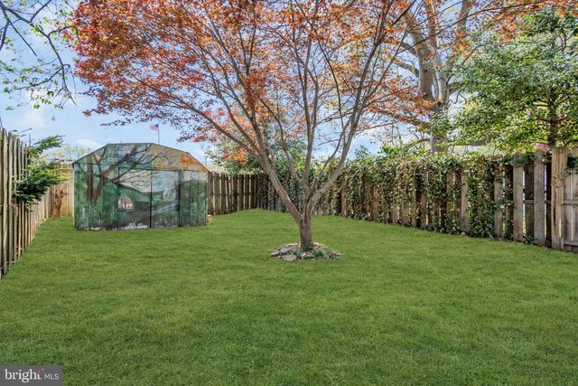 7 RIVER BANK DR, Roebling, NJ 08554