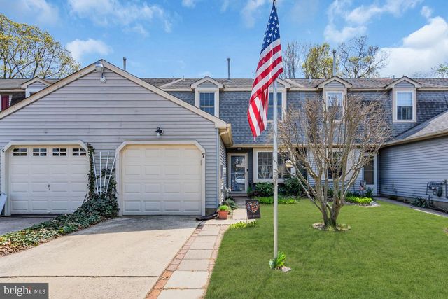 7 RIVER BANK DR, Roebling, NJ 08554